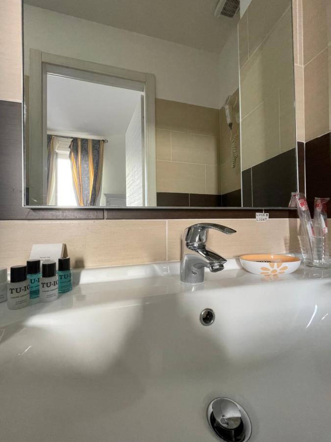 Ad Cavour Luxury Rooms - By Ad Roma Exterior photo