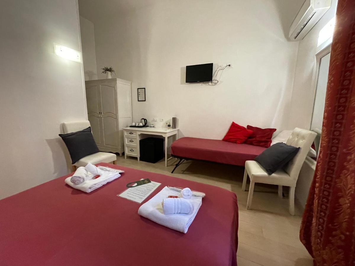 Ad Cavour Luxury Rooms - By Ad Roma Exterior photo