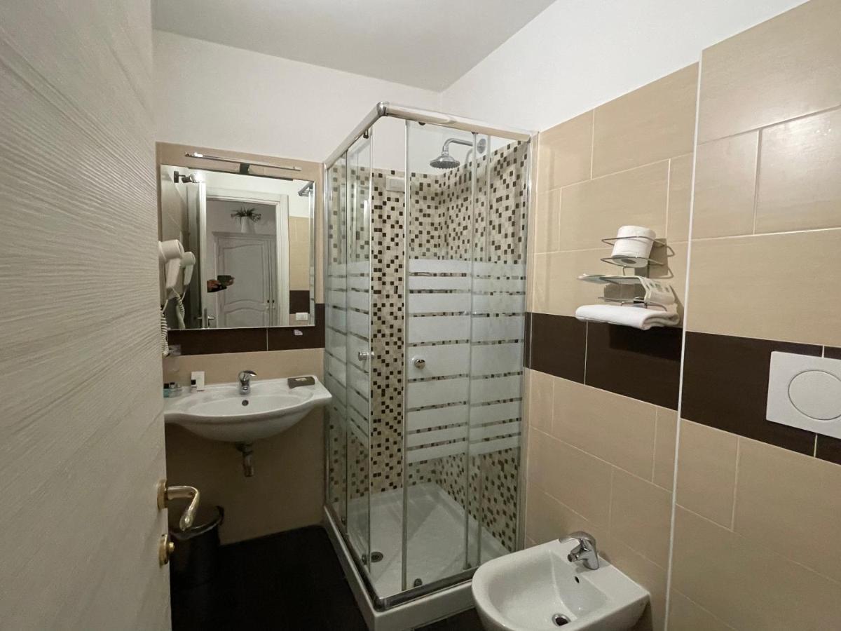 Ad Cavour Luxury Rooms - By Ad Roma Exterior photo